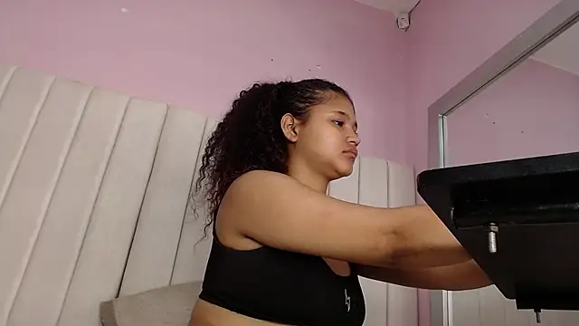 Snapshot of miel_alisha chatting on 01-10-26, 11:45 miel alisha online show from 01-10-26, 11:45