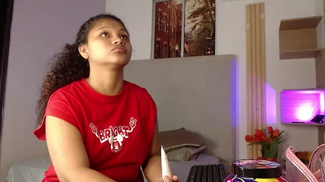 Snapshot of miel_alisha chatting on 02-07-26, 12:53 miel alisha online show from 02-07-26, 12:53