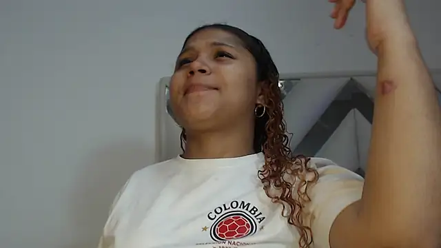 Snapshot of miel_alisha chatting on 07-03-26, 01:06 miel alisha online show from 07-03-26, 01:06