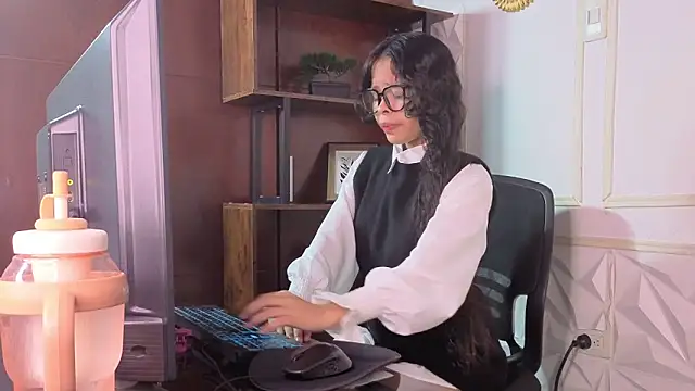 sharon ivanna12 online show from 05-07-26, 07:30