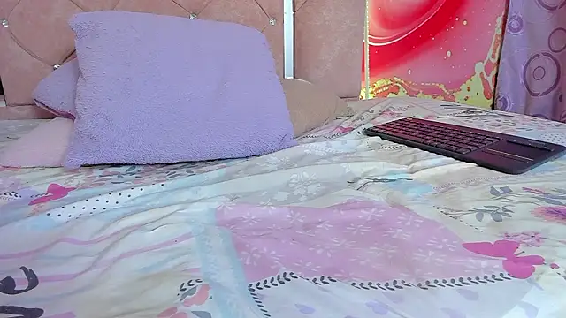 mia  blaze   online show from 03-16-26, 05:44