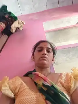 Snapshot of Pooja_shre chatting on 06-26-26, 04:06 Pooja shre online show from 06-26-26, 04:06