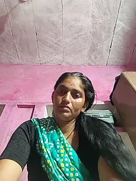 Snapshot of Pooja_shre chatting on 07-21-26, 06:10 Pooja shre online show from 07-21-26, 06:10