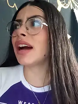 Snapshot of kaileyrivers chatting on 04-15-26, 07:58 kaileyrivers online show from 04-15-26, 07:58