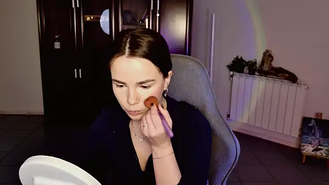 May Bloom online show from 01-07-26, 09:12