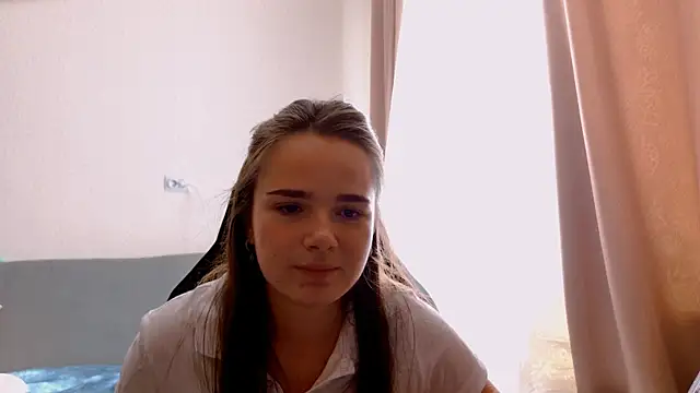 Snapshot of May_Bloom chatting on 06-10-26, 01:21 May Bloom online show from 06-10-26, 01:21