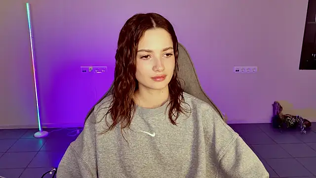 KiraVair online show from 02-10-26, 12:53