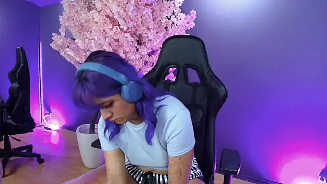 LuanEter online show from 11-28-25, 12:52