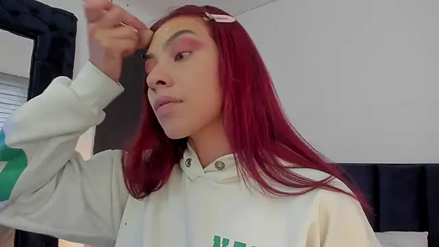 melanie roux   online show from 04-17-26, 12:30