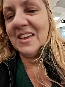 Snapshot of JennyInVegas chatting on 05-03-26, 02:50 JennyInVegas online show from 05-03-26, 02:50