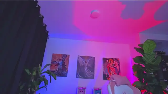 SophiaBerryy online show from 04-11-26, 07:45