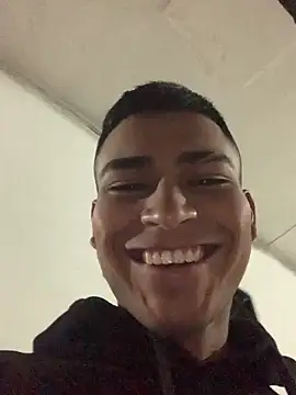 Emiliano Reyes online show from 05-27-26, 02:52