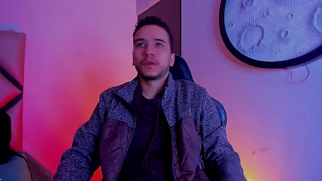 Snapshot of mike_257 chatting on 02-10-26, 11:36 mike 257 online show from 02-10-26, 11:36