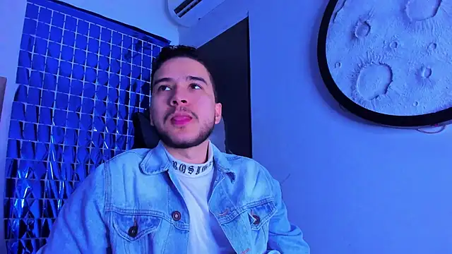 Snapshot of mike_257 chatting on 03-11-26, 11:49 mike 257 online show from 03-11-26, 11:49