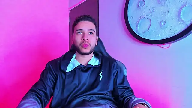 Snapshot of mike_257 chatting on 03-23-26, 11:47 mike 257 online show from 03-23-26, 11:47