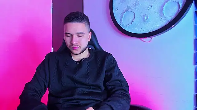 Snapshot of mike_257 chatting on 04-13-26, 11:48 mike 257 online show from 04-13-26, 11:48