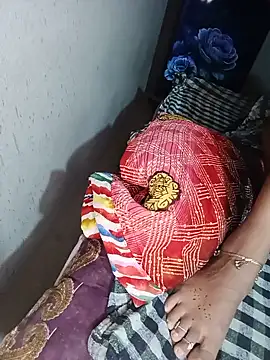 Hot cauple indian online show from 08-01-26, 05:45