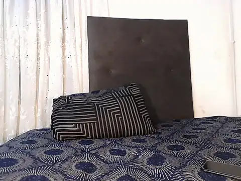 MinnieBee101 online show from 02-23-26, 11:57