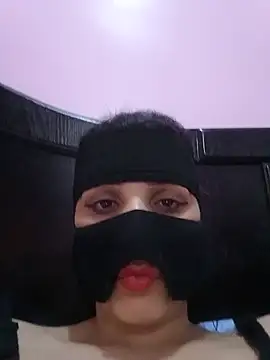 Snapshot of SandyAmr chatting on 06-03-26, 02:08 SandyAmr online show from 06-03-26, 02:08