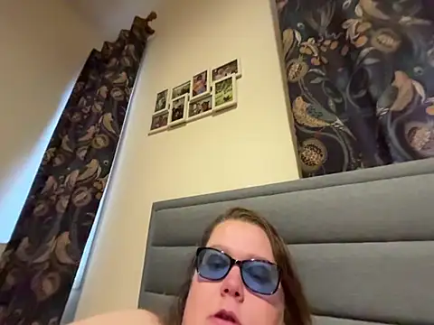 Scarletcum22 online show from 02-01-26, 08:24