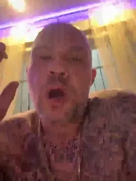 Snapshot of gitanoMad chatting on 02-28-26, 12:11 gitanoMad online show from 02-28-26, 12:11