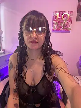 Pinkvixen69 online show from 05-27-26, 05:10