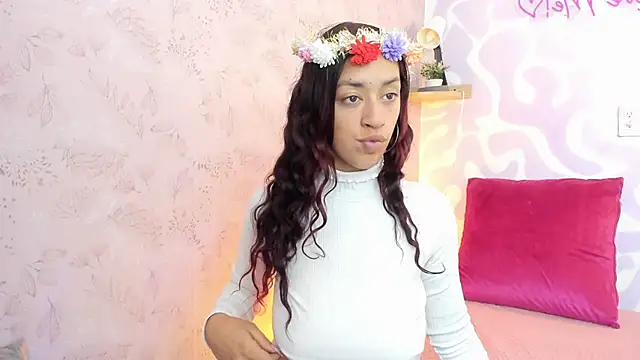 Snapshot of mia_scarlett7 chatting on 04-22-26, 12:28 mia scarlett7 online show from 04-22-26, 12:28