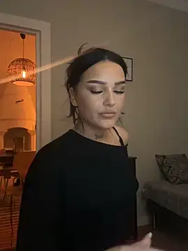 Gabbyys online show from 10-30-25, 08:31