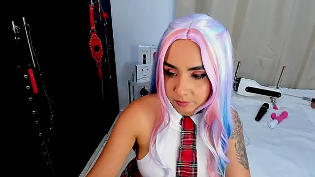 Emilyvalk  online show from 02-21-26, 09:16