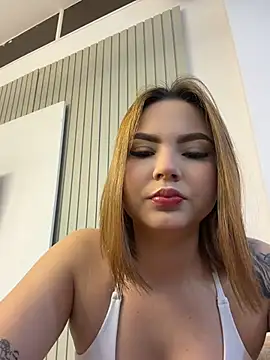 Beella1  online show from 05-31-26, 10:00