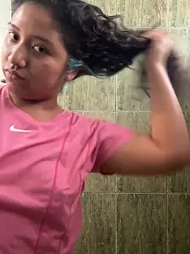 Snapshot of Kmiii21 chatting on 02-09-26, 08:35 Kmiii21 online show from 02-09-26, 08:35