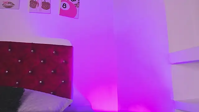 kittymonroe1 online show from 06-26-26, 05:50