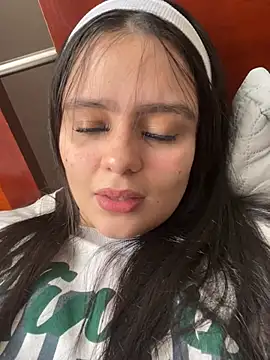 Selena Roa online show from 04-16-26, 04:19