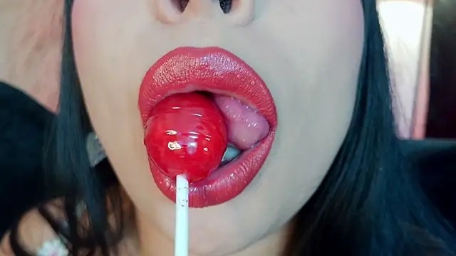 mia roux1 online show from 02-25-26, 12:20