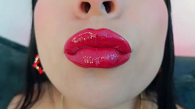 Snapshot of mia_roux1 chatting on 04-22-26, 09:16 mia roux1 online show from 04-22-26, 09:16