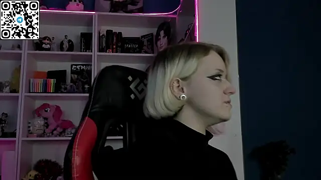 Holy Mistress S online show from 03-06-26, 10:23