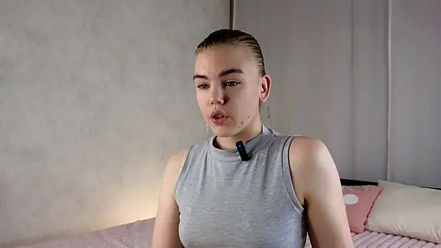 Snapshot of MelodyBaur chatting on 04-02-26, 12:47 MelodyBaur online show from 04-02-26, 12:47