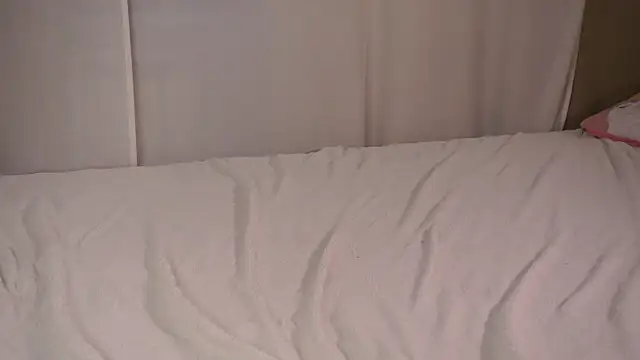 Snapshot of MelodyBaur chatting on 04-25-26, 01:41 MelodyBaur online show from 04-25-26, 01:41
