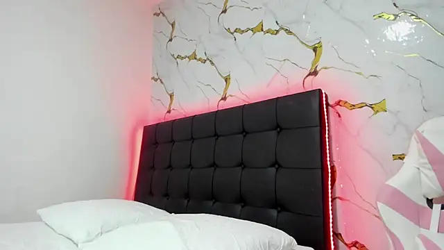 Scarlet DLuce online show from 04-10-26, 09:03