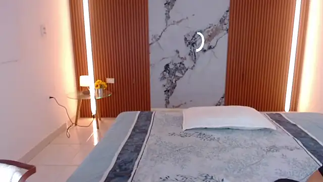 Snapshot of rosselyn_ chatting on 03-30-26, 08:21 rosselyn online show from 03-30-26, 08:21