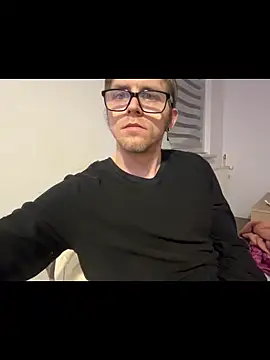 StephPra94 online show from 04-30-26, 10:58