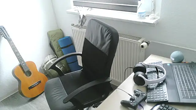 Snapshot of StephPra94 chatting on 06-30-26, 11:33 StephPra94 online show from 06-30-26, 11:33