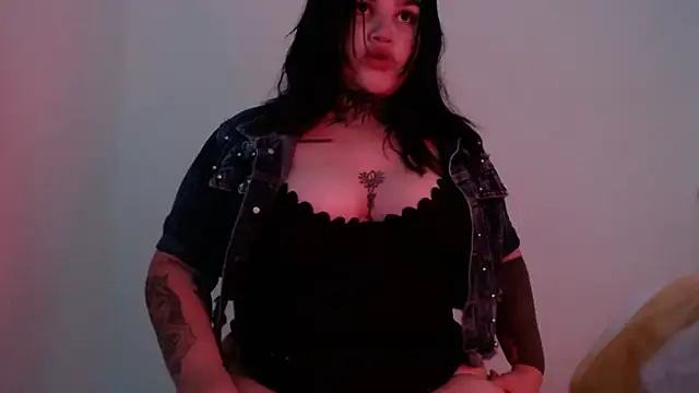 Snapshot of abby-hiltton chatting on 11-04-25, 07:29 abby-hiltton online show from 11-04-25, 07:29