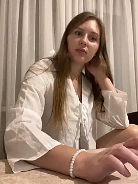 Elina1 online show from 11-29-25, 09:40