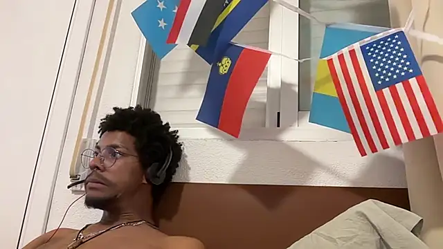 Albert Madrid online show from 07-24-26, 05:11