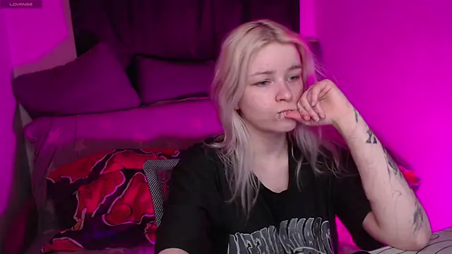 CherryNight6 online show from 04-12-26, 08:58