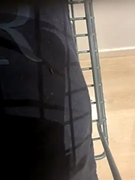 Snapshot of bigDickParis92 chatting on 10-28-25, 11:51 bigDickParis92 online show from 10-28-25, 11:51