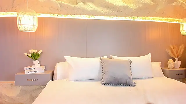 Snapshot of AmyColman_ chatting on 03-18-26, 12:19 AmyColman online show from 03-18-26, 12:19