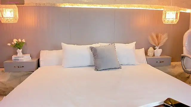 Snapshot of AmyColman_ chatting on 03-25-26, 12:11 AmyColman online show from 03-25-26, 12:11