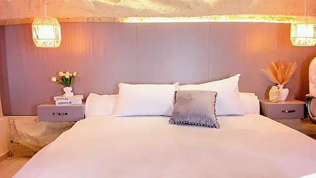 Snapshot of AmyColman_ chatting on 04-10-26, 12:10 AmyColman online show from 04-10-26, 12:10